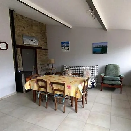 Dom wakacyjny Maison De Famille Rustique Et Renovee Chez Mouichou